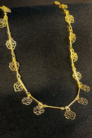 Colar com Corrente com Mini Flores Banhado em Ouro 18k