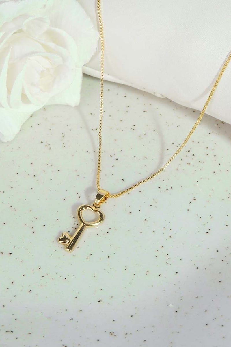 Colar Pingente de Chave Banhado em Ouro 18k