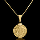 CADENA VENECIANA DE 1 MM CON MINI COLGANTE DE SAN BENITO Bañado en Oro de 18k