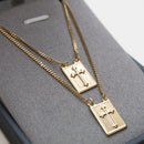 Escapulario cruzado bañado en oro de 18 quilates