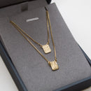 Escapulario de Jesús bañado en oro de 18 quilates