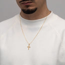 Cadena veneciana con colgante de cruz de Jesucristo bañada en oro de 18 quilates