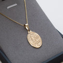 Colgante de Nuestra Señora de Fátima bañado en oro de 18 quilates