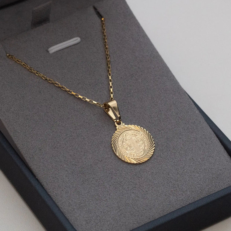 Corrente tijolinho 1mm com pingente São Bento II  Banhado a Ouro 18k