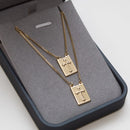 Escapulario cruzado bañado en oro de 18 quilates