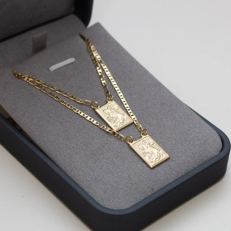 Escapulário São Jorge Banhado a Ouro 18k