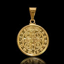 Colgante de San Benito bañado en oro de 18 quilates